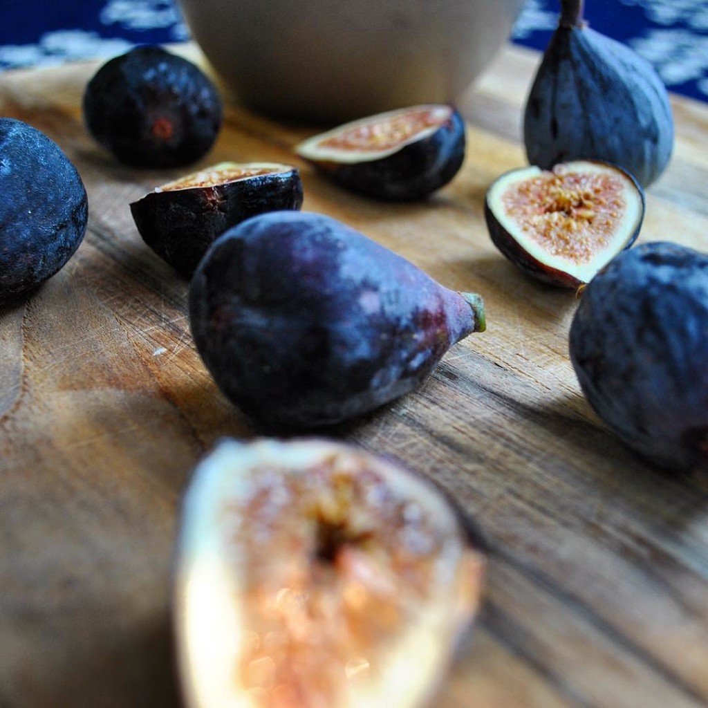 I'm not figging around...time to see what all the hype is about #figs #howisummer #lifeandthyme #marthafood