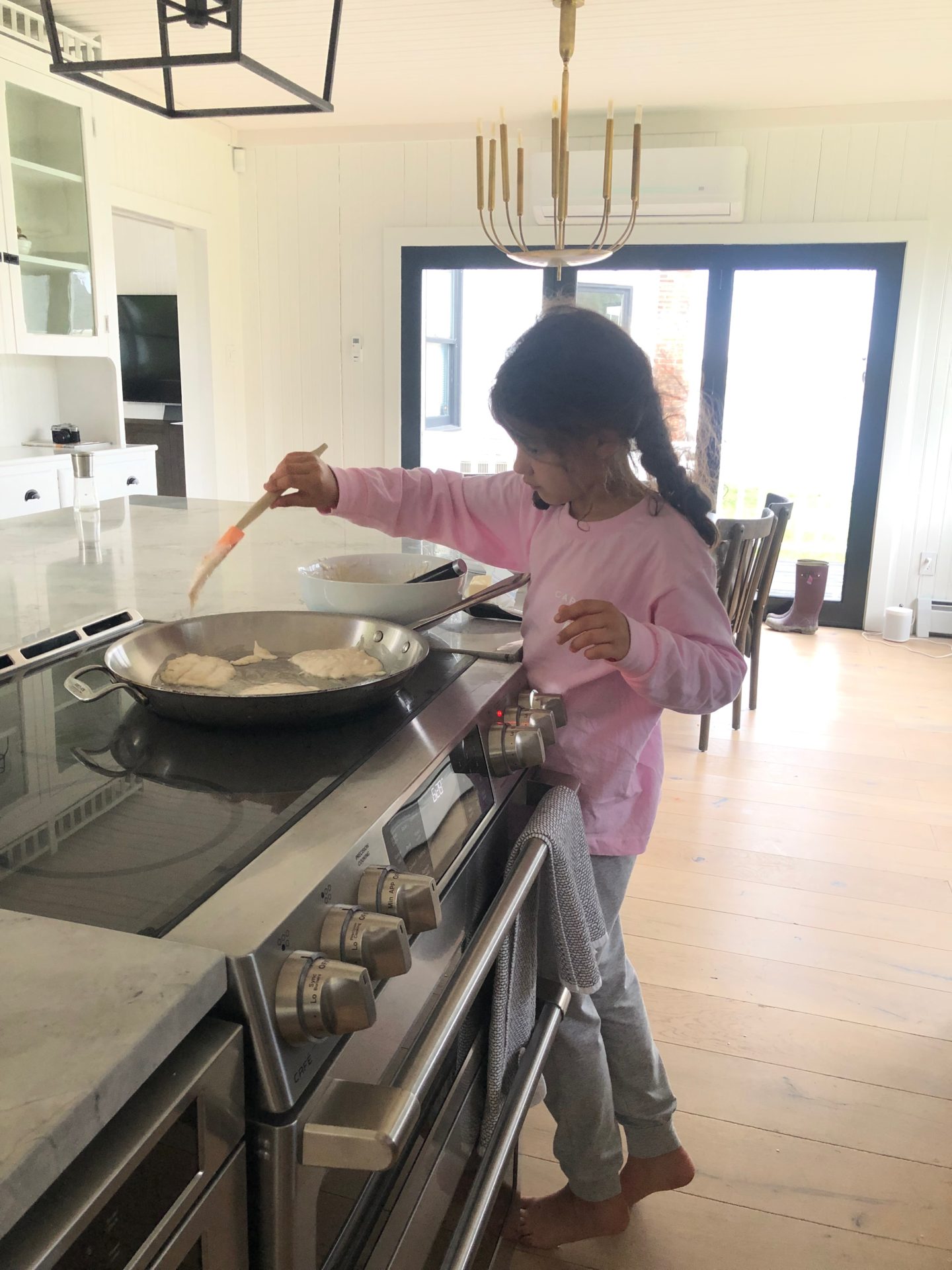 Philadelphia Lifestyle Blogger Chocolate and Lace shares her family vacation to a renovated Farm House in Southern New Jersey. 
